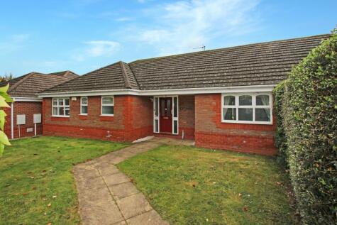 Travis Grove, Bletchley, Milton Keynes, Buckinghamshire, MK3 6EJ