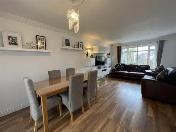 Lounge/Diner