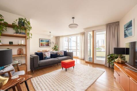 9/7 Dock Street, Edinburgh, EH6 6HU