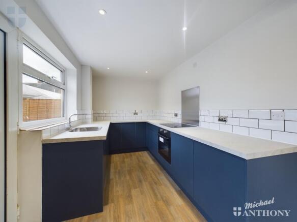 CAM02538G0-PR0228-STILL011