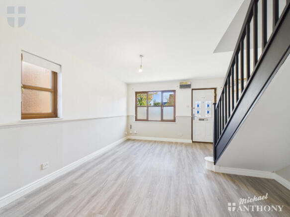 CAM03218G0-PR0808-STILL002