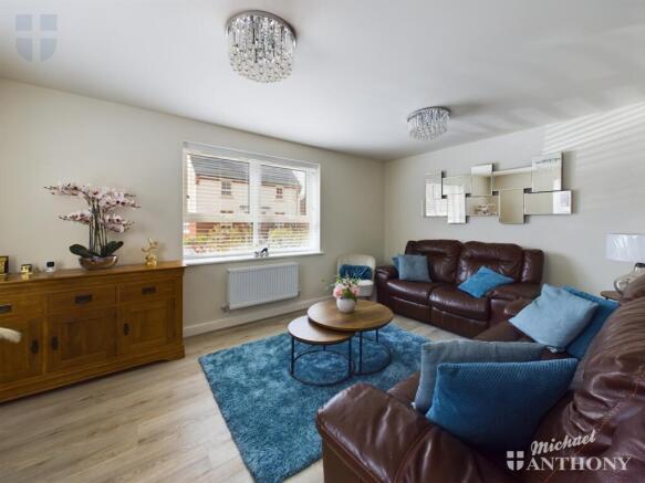 CAM03852G0-PR0040-STILL007