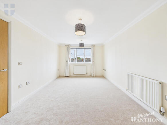 CAM03852G0-PR0395-STILL007