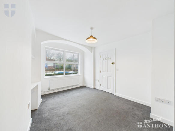 CAM03218G0-PR0887-STILL005