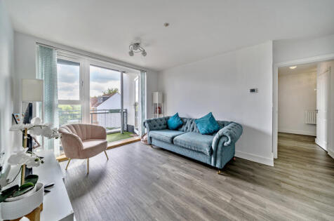 Mole Road, Hersham, KT12