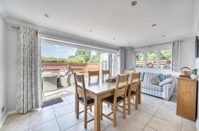 1324779-2-6899de4...