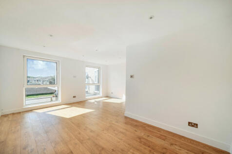 Hetherington Road, Charlton Village, Shepperton, TW17