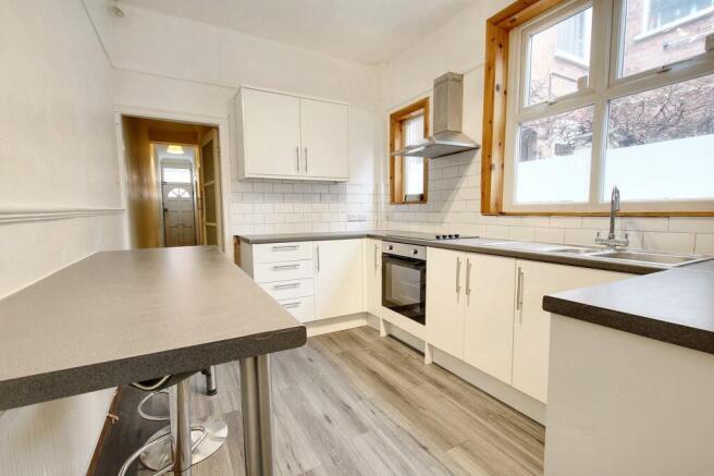 Fitted Kitchen/ Breakfast Room