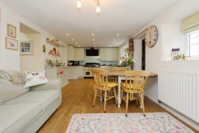 Ringwold Cottage - Kitchen/Breakfast & Family Room