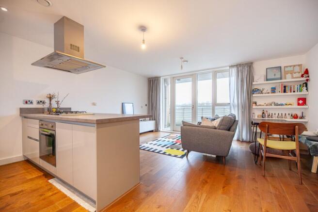 Open plan kitchen/reception