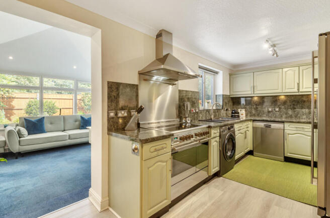 1324865-14-687031...