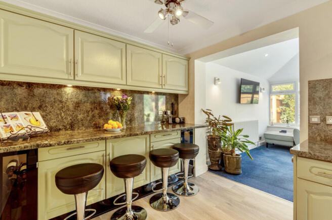 1324865-13-687031...