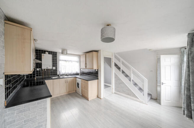 1330772-4-688c9ef...