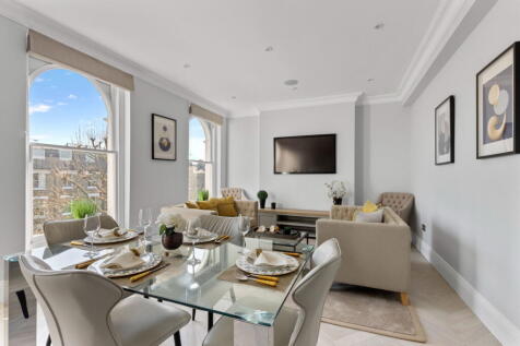 Hammersmith Grove, Brackenbury Village, W6