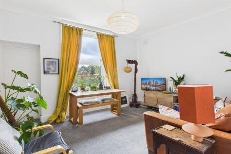 Thicket Road, London, SE20