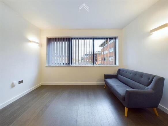 CAM02700G0-PR0115-STILL026.jpg