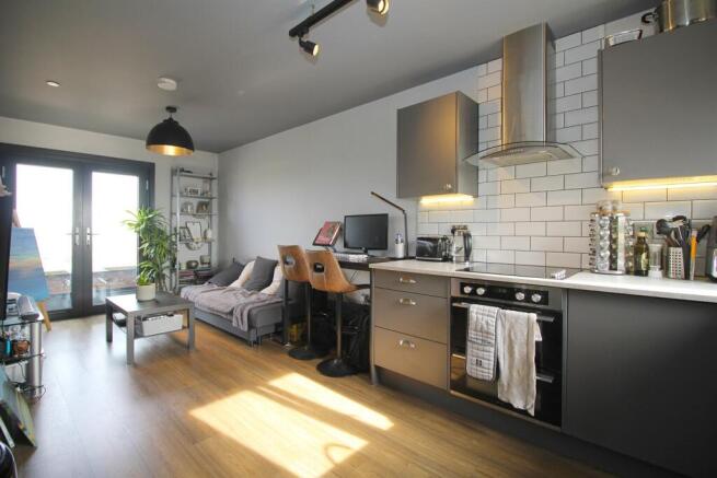 Lounge / Kitchen
