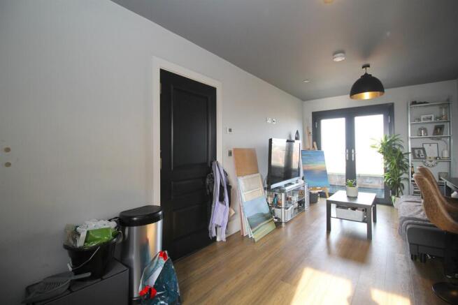Lounge / Kitchen