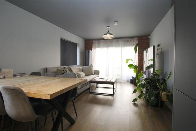 Main Lounge/Dining A