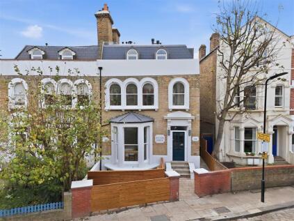 Clissold Crescent, Stoke Newington