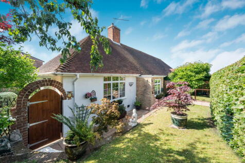 Bannisters Road, Guildford, GU2