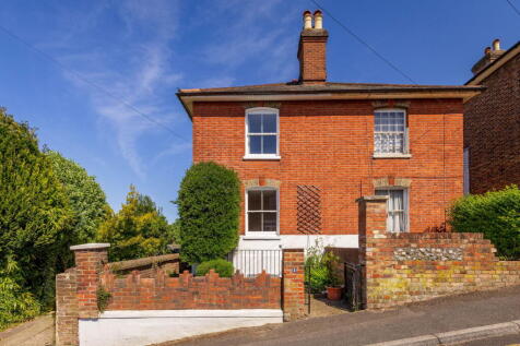 Brodie Road, Guildford, GU1