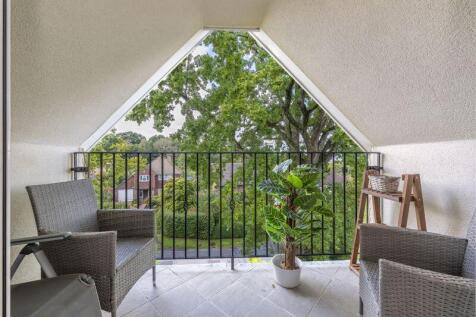 Beacon Gardens, Crowborough