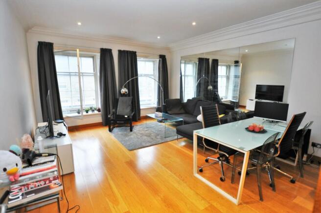 Living Room (Main)