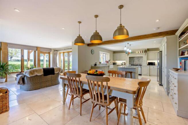 8642980-interior08-800.jpg