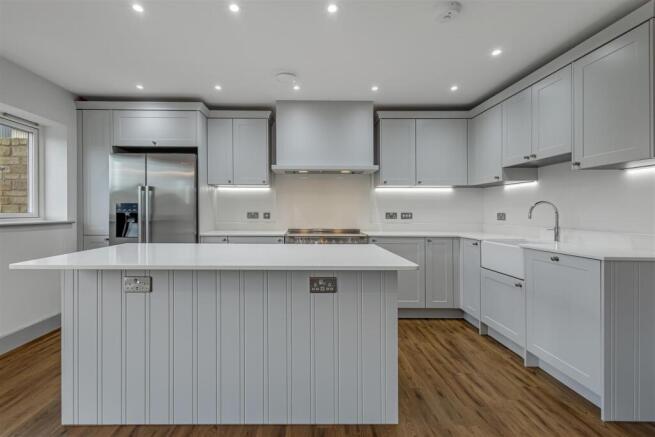 2 Saxon Drive (15).jpg