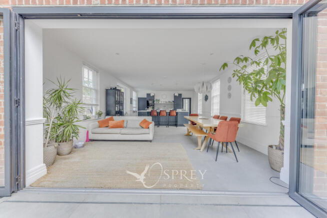 Open-plan Kitchen/Li