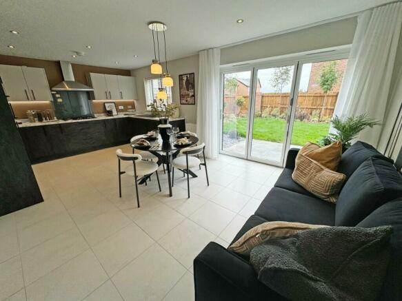 Kitchen/Dining Area