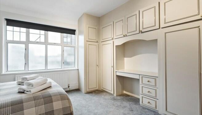 NW8 7HY - 2nd floor - 2 bedrooms - 916sq ft - 1 b