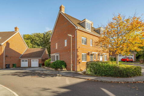 School Close, Basingstoke RG22 5FY