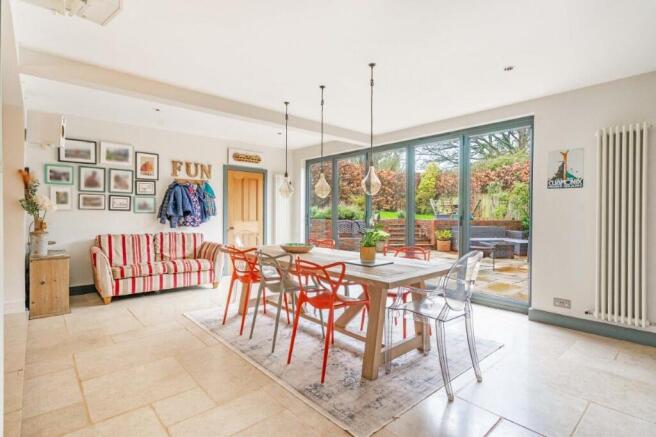 Dining/family room
