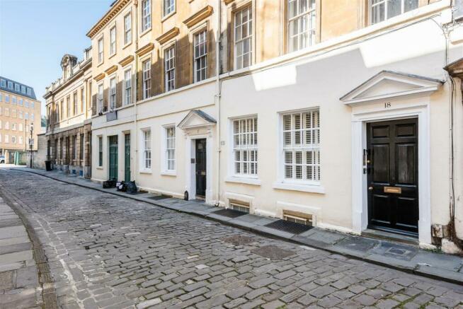 18B Ground Floor, Old Orchard Street, Bath, BA1 1J