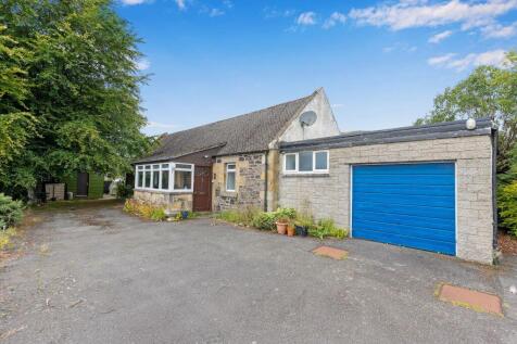 Whinstanes, 2 Biggar Road, Silverburn, Penicuik, EH26 9LQ