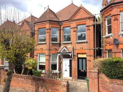 Butler Avenue, West Harrow Village