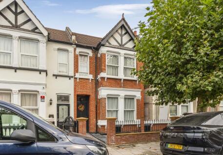 Vaughan Road, West Harrow Village