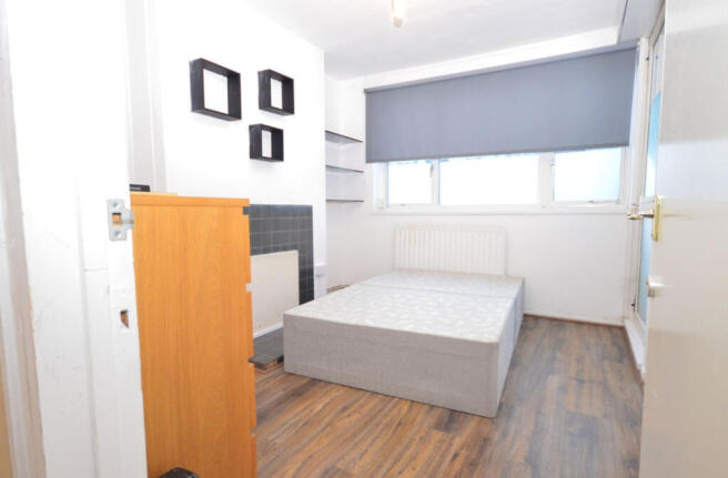 Double Bedroom + Balcony to Rent in Shared Flat