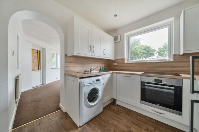 1305373-18-683ef7...