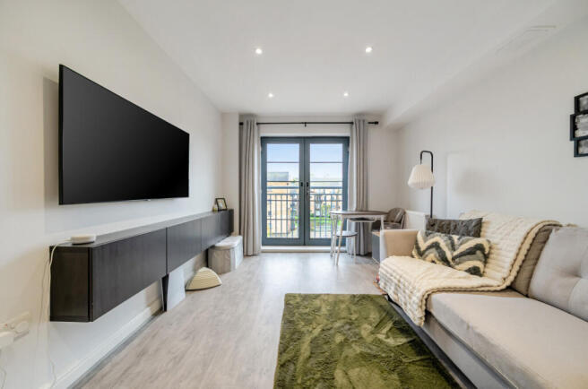 1371151-3-68fa1c5...