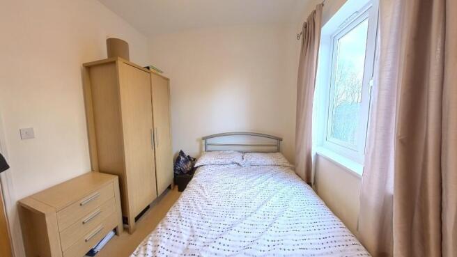 bedroom 2.jpeg