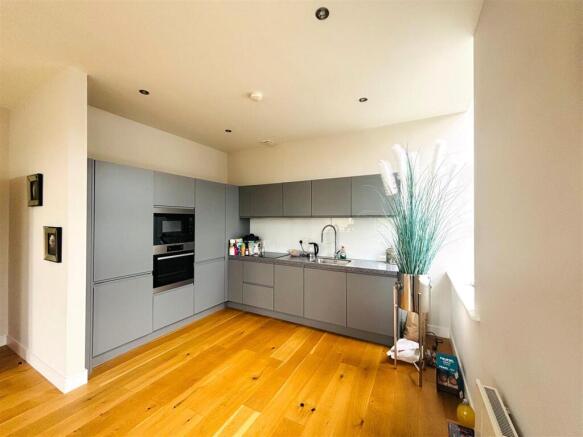 Kitchen.JPG