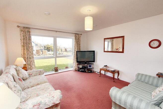 Lounge 1
