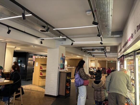 Interior 2.jpg