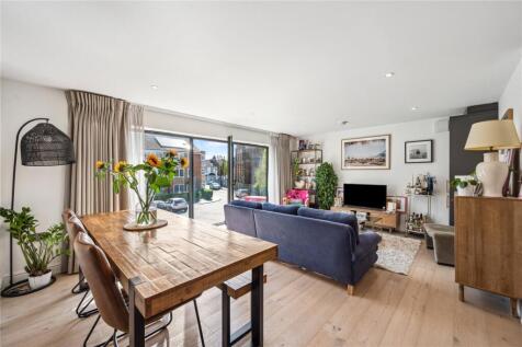 Waynflete Street, SW18