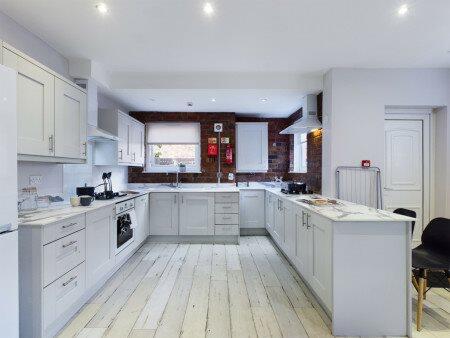 1 bedroom house for 