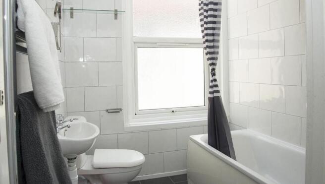 pains-road-1-6-bed-house  (1).jpg