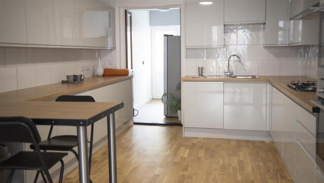 britannia-road-north-1-6-bed-house (1).jpg